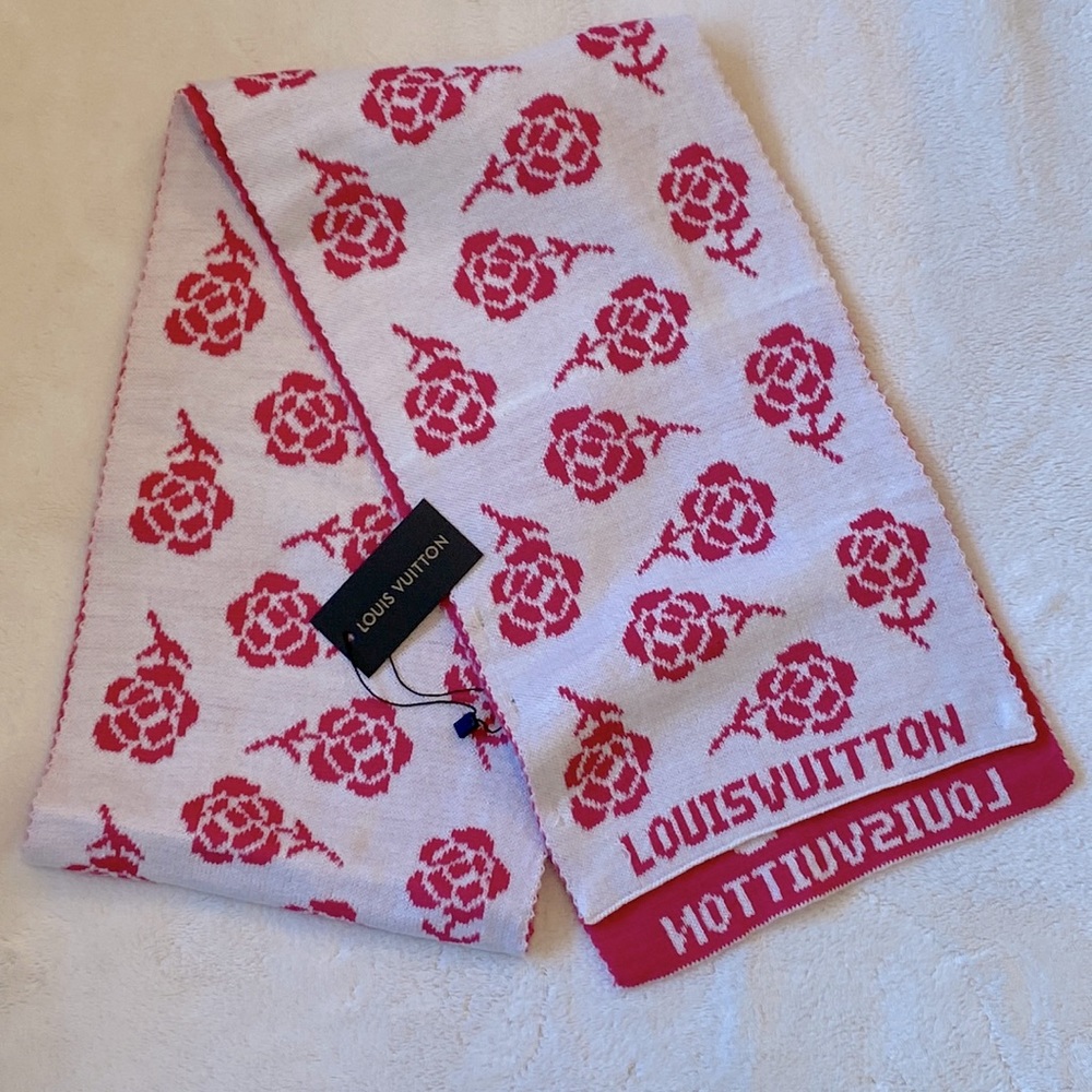 Louis Vuitton wool scarf